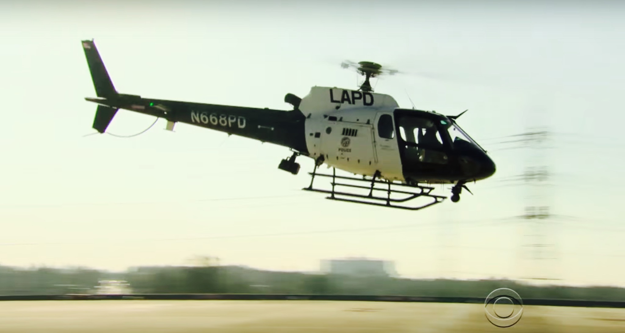 UNIDADES - Rangos y funciones  LAPD-helicópteros-drones-ilegales